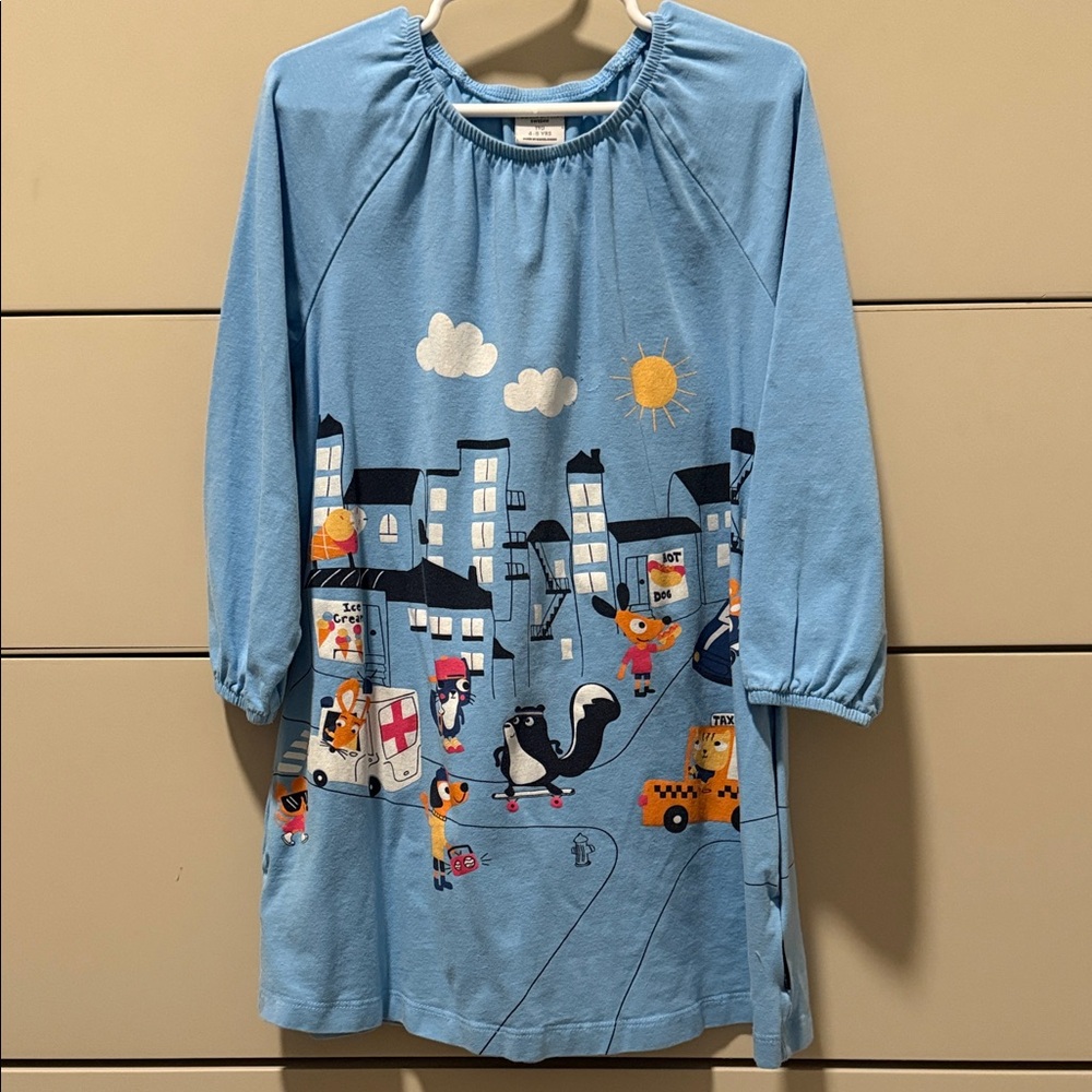 Super cute cotton Polarn O Pyret casual dress with fun city print on both sides.